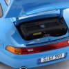 Porsche 911 (993) GT2 Baujahr 1996 hellblau / Speedline Felgen 1:12 KK-Scale