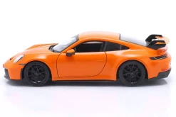 Porsche 911 (992) GT3 Baujahr 2021 lavaorange 1:24 Bburago