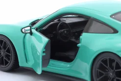 Porsche 911 (992) GT3 Baujahr 2021 mintgrün 1:24 Bburago
