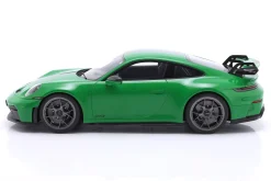Porsche 911 (992.2) GT3 Baujahr 2025 pythongrün 1:18 GT-Spirit