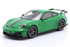 Porsche 911 (992.2) GT3 Baujahr 2025 pythongrün 1:18 GT-Spirit