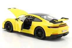 Porsche 911 (992) GT3 Baujahr 2022 racing gelb 1:18 Maisto