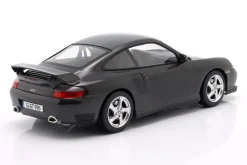 Porsche 911 (996) GT2 Baujahr 2001 schwarz metallic 1:18 KK-Scale