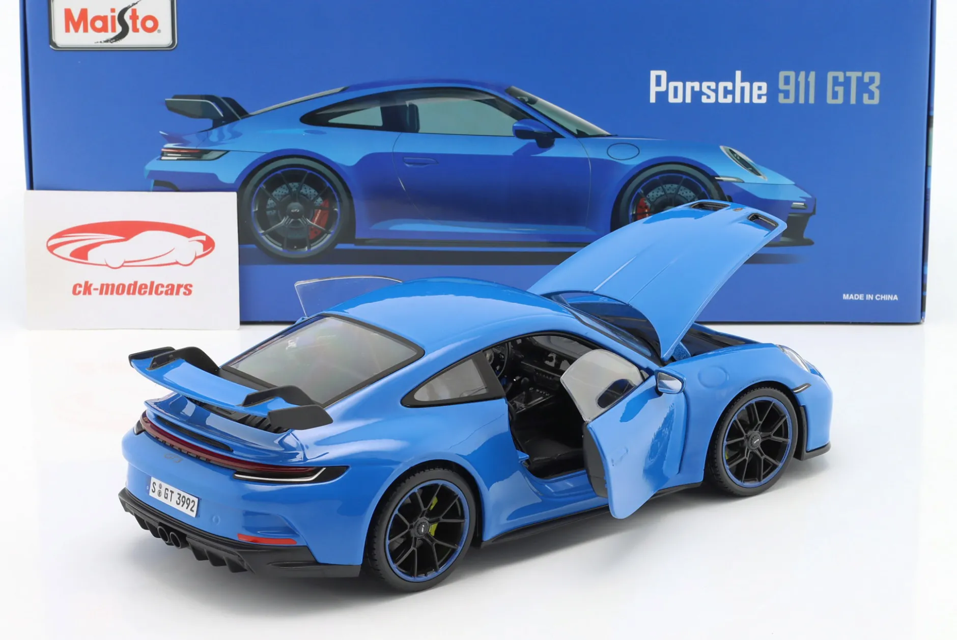 Porsche 911 (992) GT3 Baujahr 2022 shark blue 1:18 Maisto