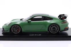 Porsche 911 GT3 (992) Manthey Kit 2024 auratiumgrün 1:18 Spark