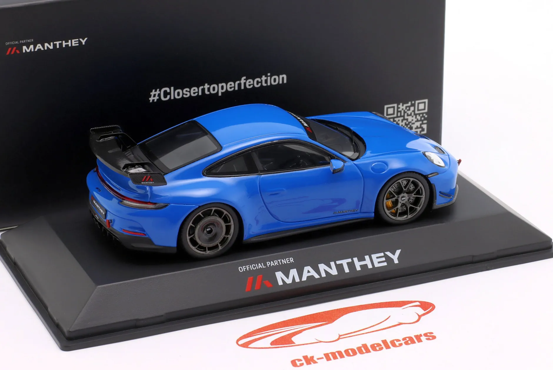 Porsche 911 (992) GT3 Manthey Kit 2024 sharkblue 1:43 Spark