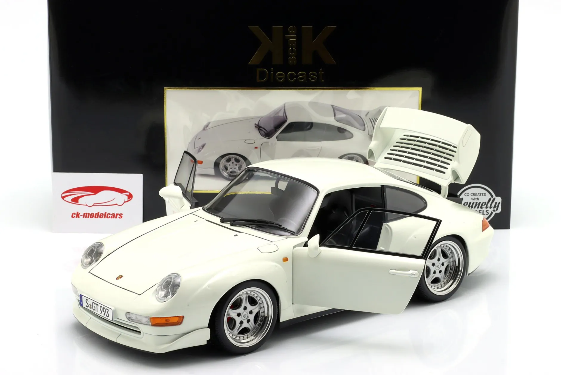 Porsche 911 (993) GT2 mit Speedline Felgen Baujahr 1996 weiß 1:12 KK-Scale