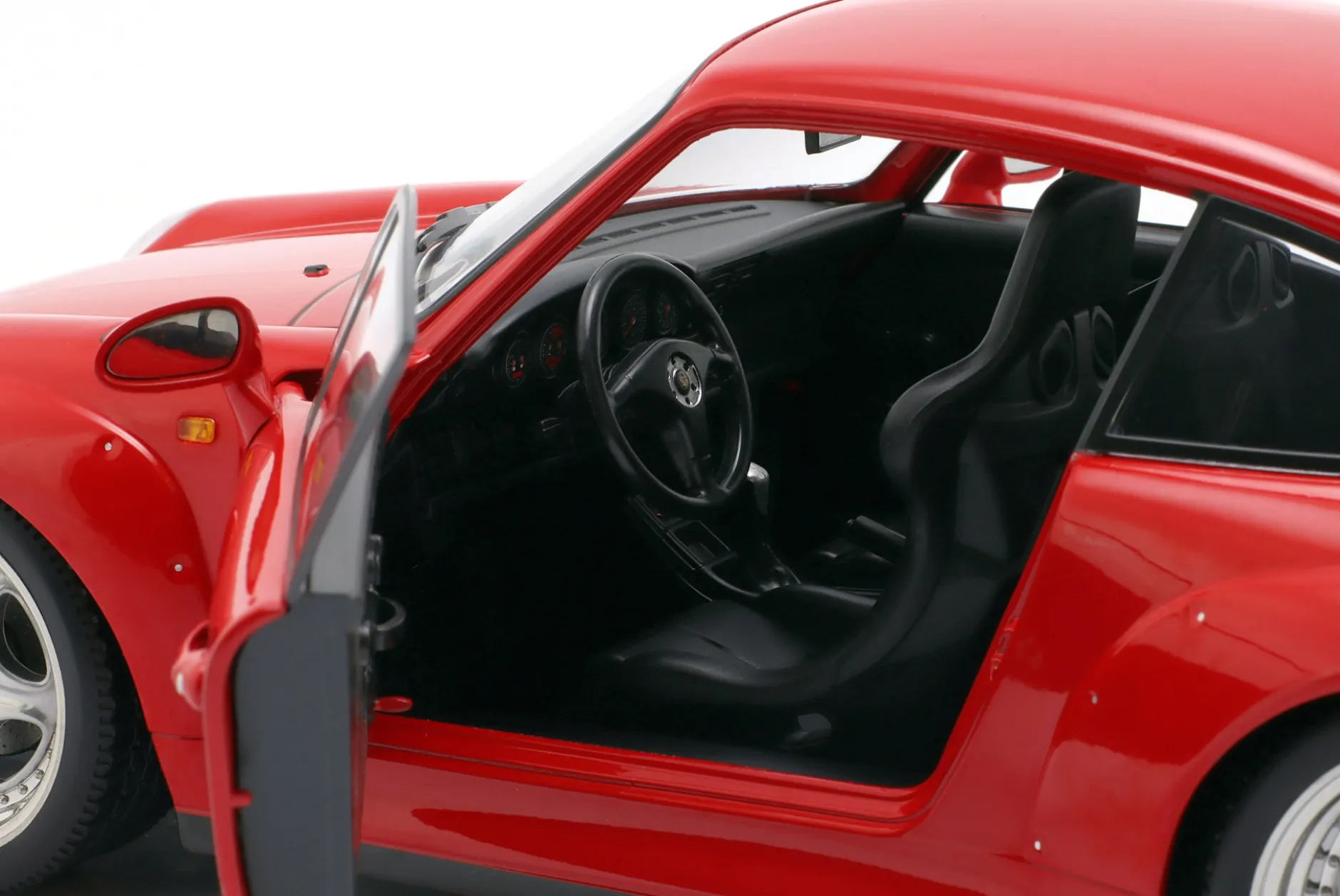 Porsche 911 (993) GT2 mit Speedline Felgen Baujahr 1996 rot 1:12 KK-Scale