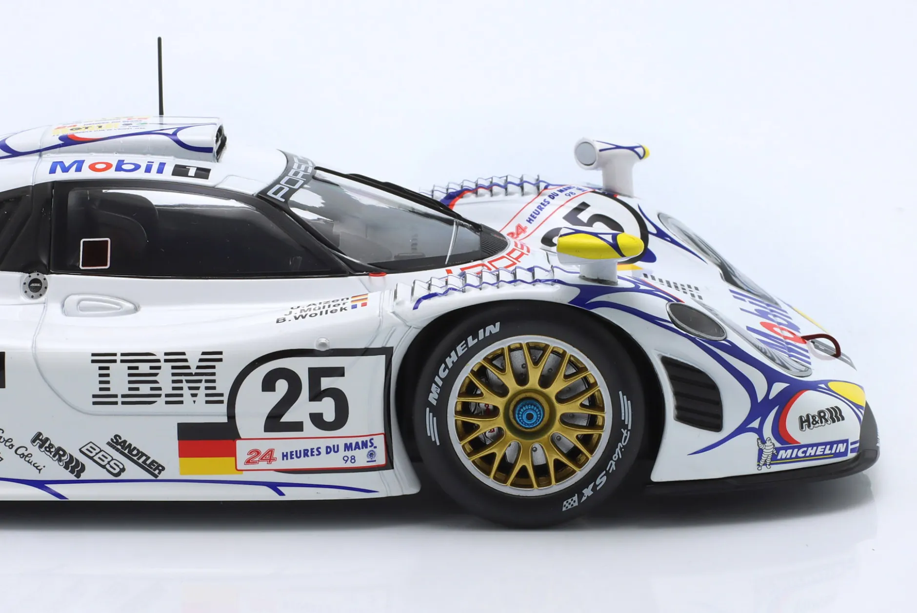 Porsche 911 GT1 #25 2nd 24h LeMans 1998 Müller, Alzen, Wollek 1:18 WERK83