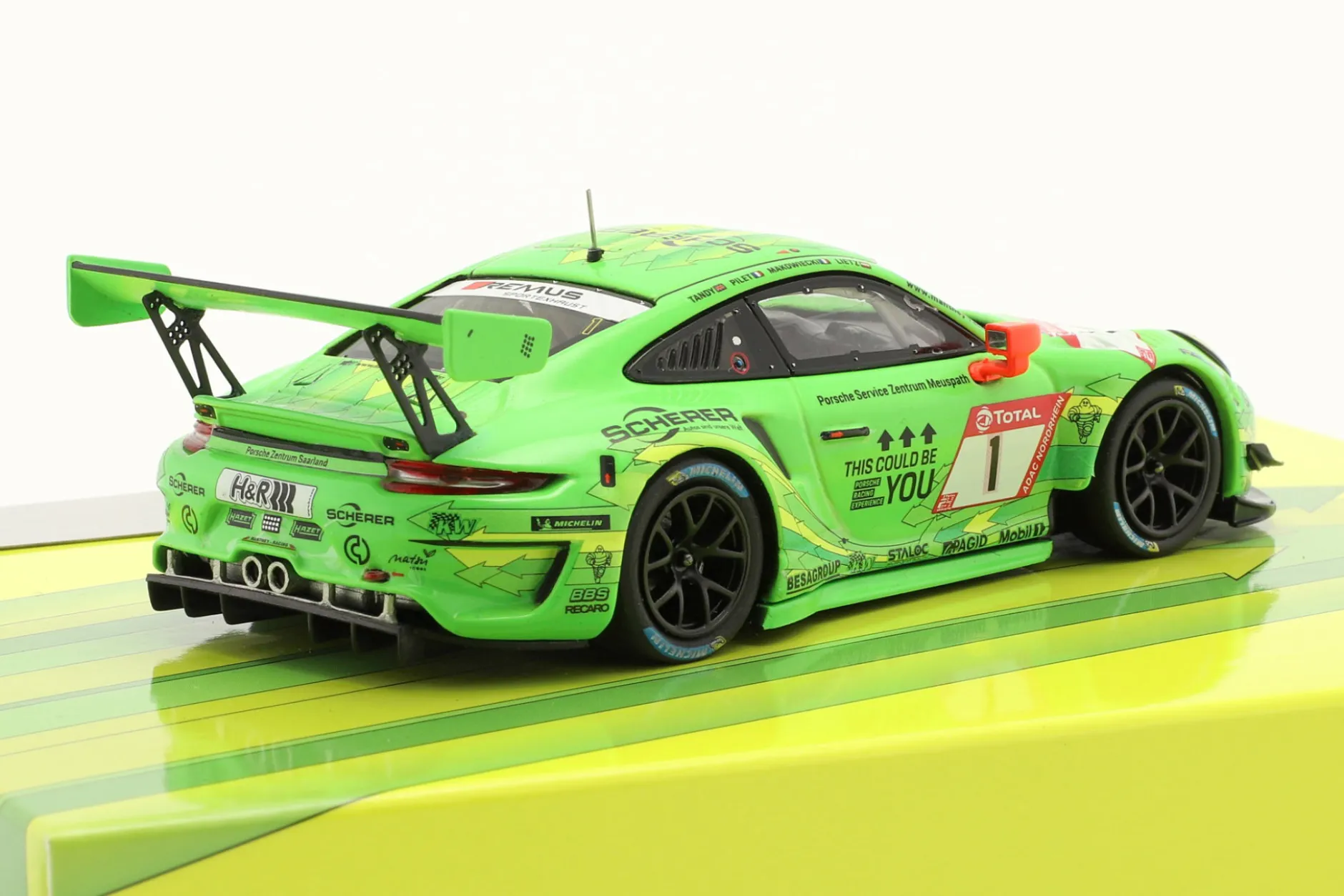 Porsche 911 GT3 R #1 24h Nürburgring 2019 Manthey Racing 1:43 Minichamps