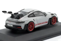 Porsche 911 (992) GT3 RS Baujahr 2023 eisgraumetallic / pyrorot 1:43 Solido
