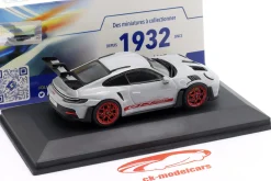 Porsche 911 (992) GT3 RS Baujahr 2023 eisgraumetallic / pyrorot 1:43 Solido