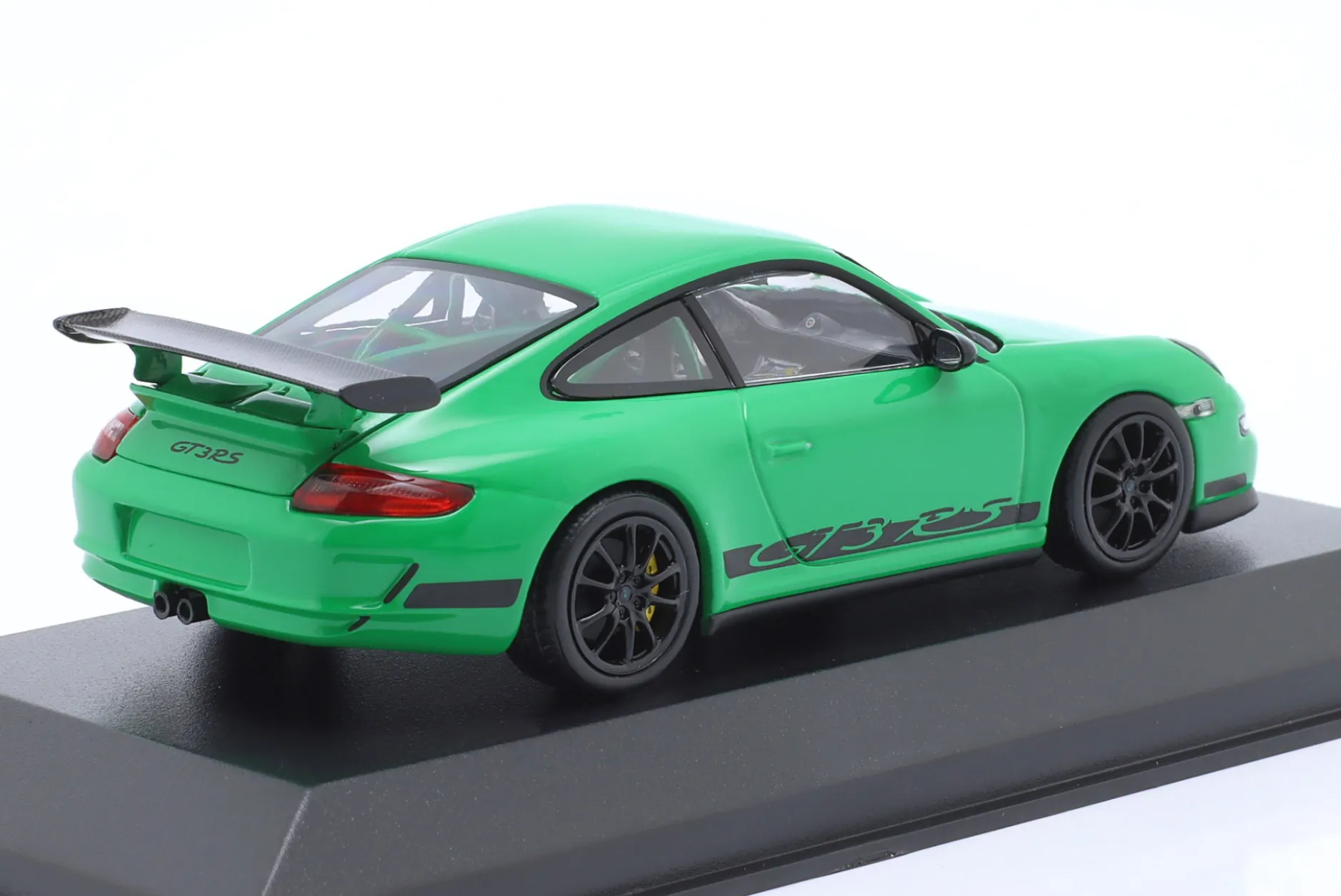 Porsche 911 (997.1) GT3 RS Baujahr 2006 grün mit Dekor 1:43 Minichamps