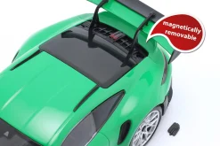 Porsche 911 (992) GT3 RS Baujahr 2023 grün / schwarze Felgen 1:18 Minichamps