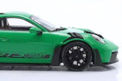 Porsche 911 (992) GT3 RS Baujahr 2023 grün / schwarze Felgen 1:18 Minichamps