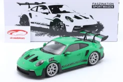 Porsche 911 (992) GT3 RS Baujahr 2023 grün / silberne Felgen 1:18 Minichamps