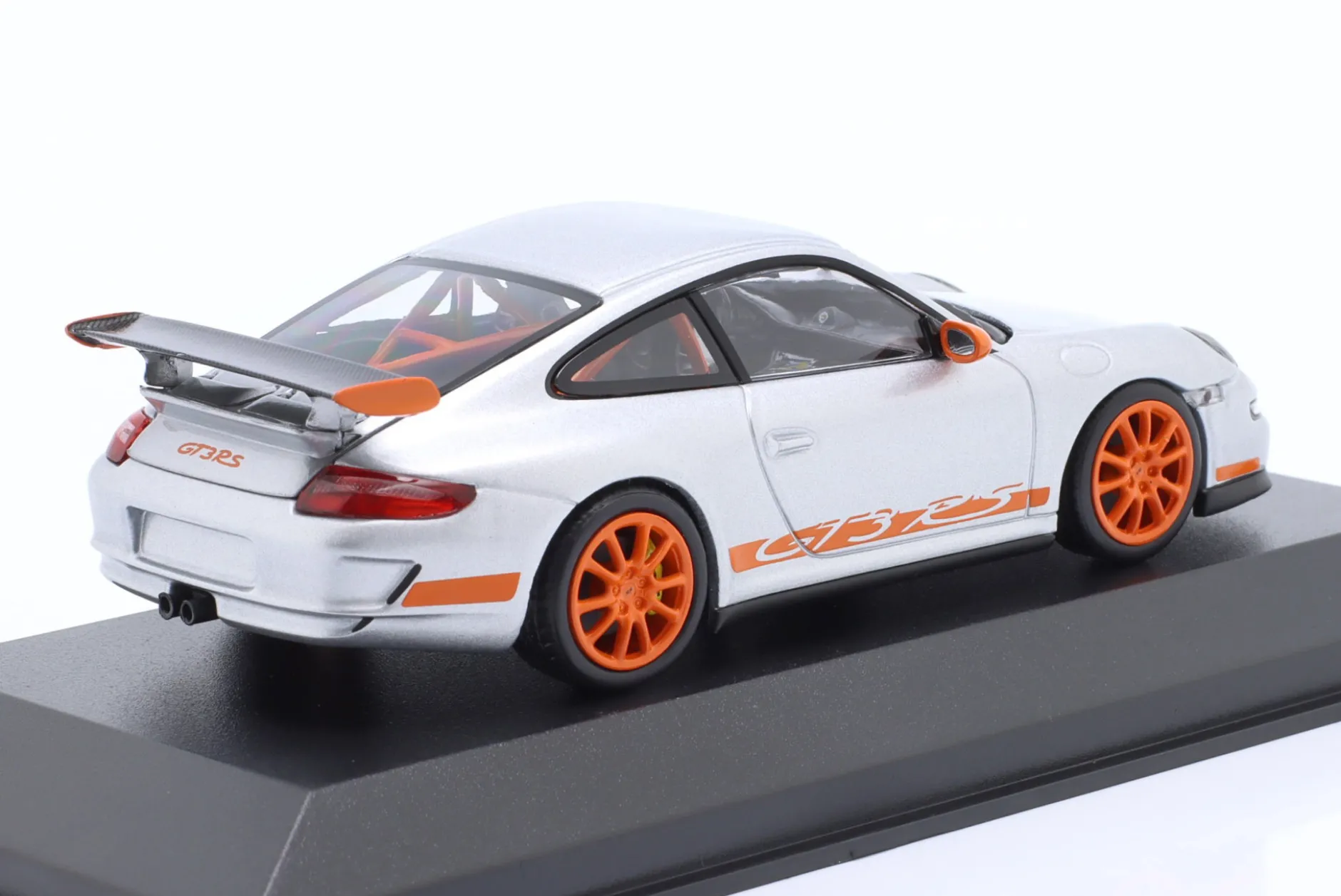 Porsche 911 (997.1) GT3 RS Baujahr 2006 silber / orange 1:43 Minichamps