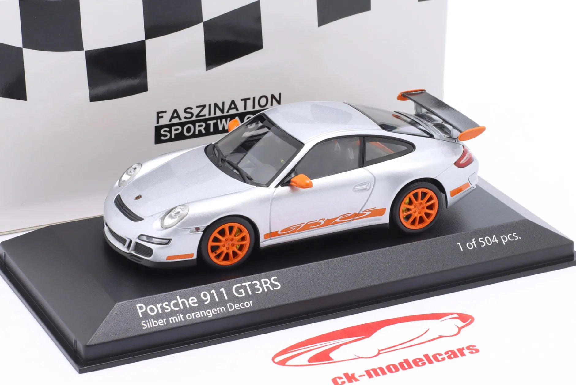 Porsche 911 (997.1) GT3 RS Baujahr 2006 silber / orange 1:43 Minichamps