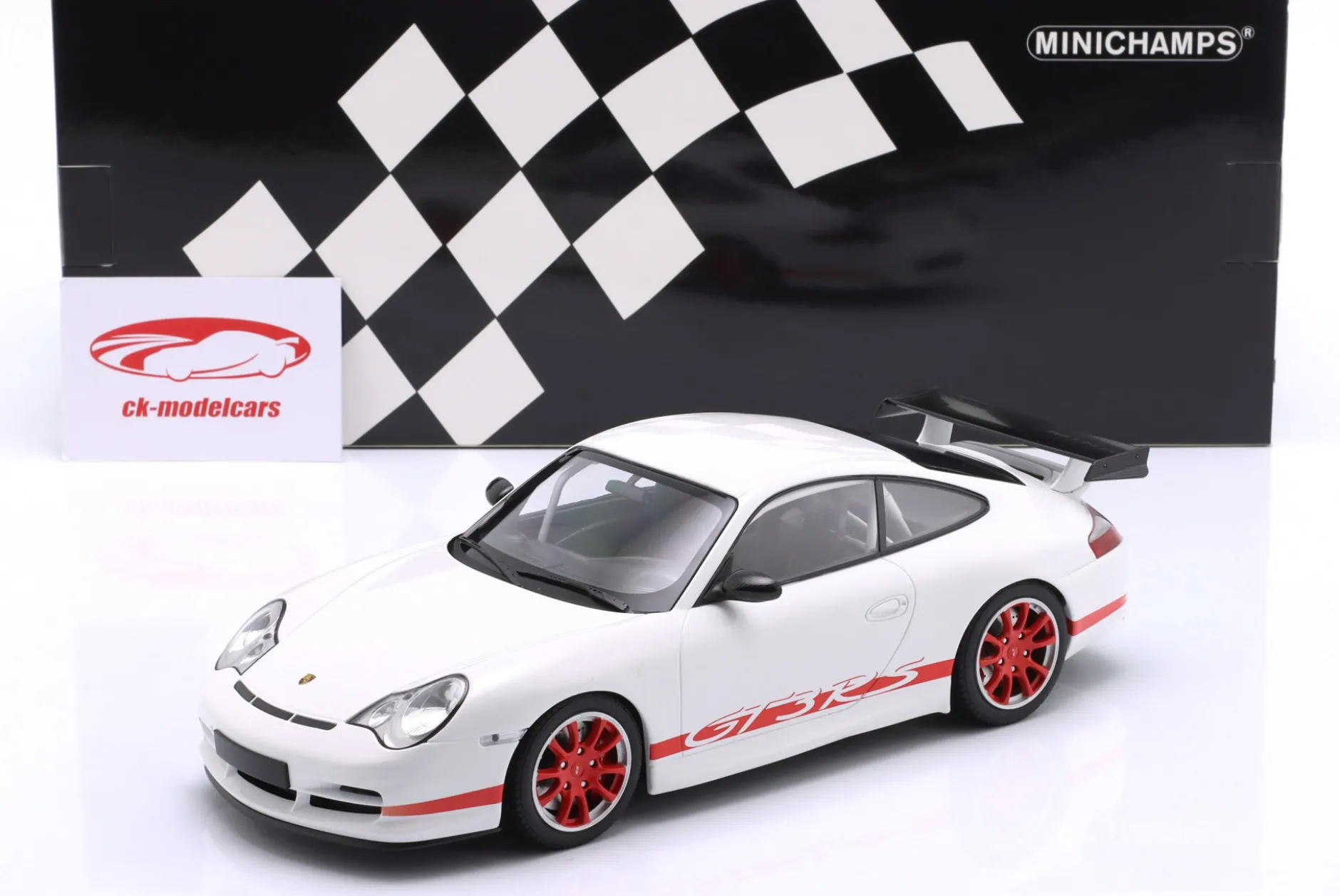 Porsche 911 (996) GT3 RS Baujahr 2002 weiß / rot 1:18 Minichamps