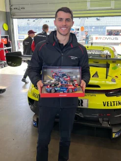 Porsche 911 GT3 R #24 Sieger Norisring DTM 2022 KÜS Team75 Preining Signature 1:43 Minichamps