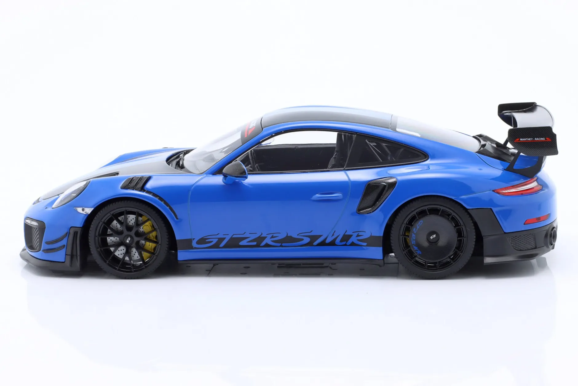 Porsche 911 (991.2) GT2 RS MR Manthey Racing blau / schwarz 1:18 Minichamps
