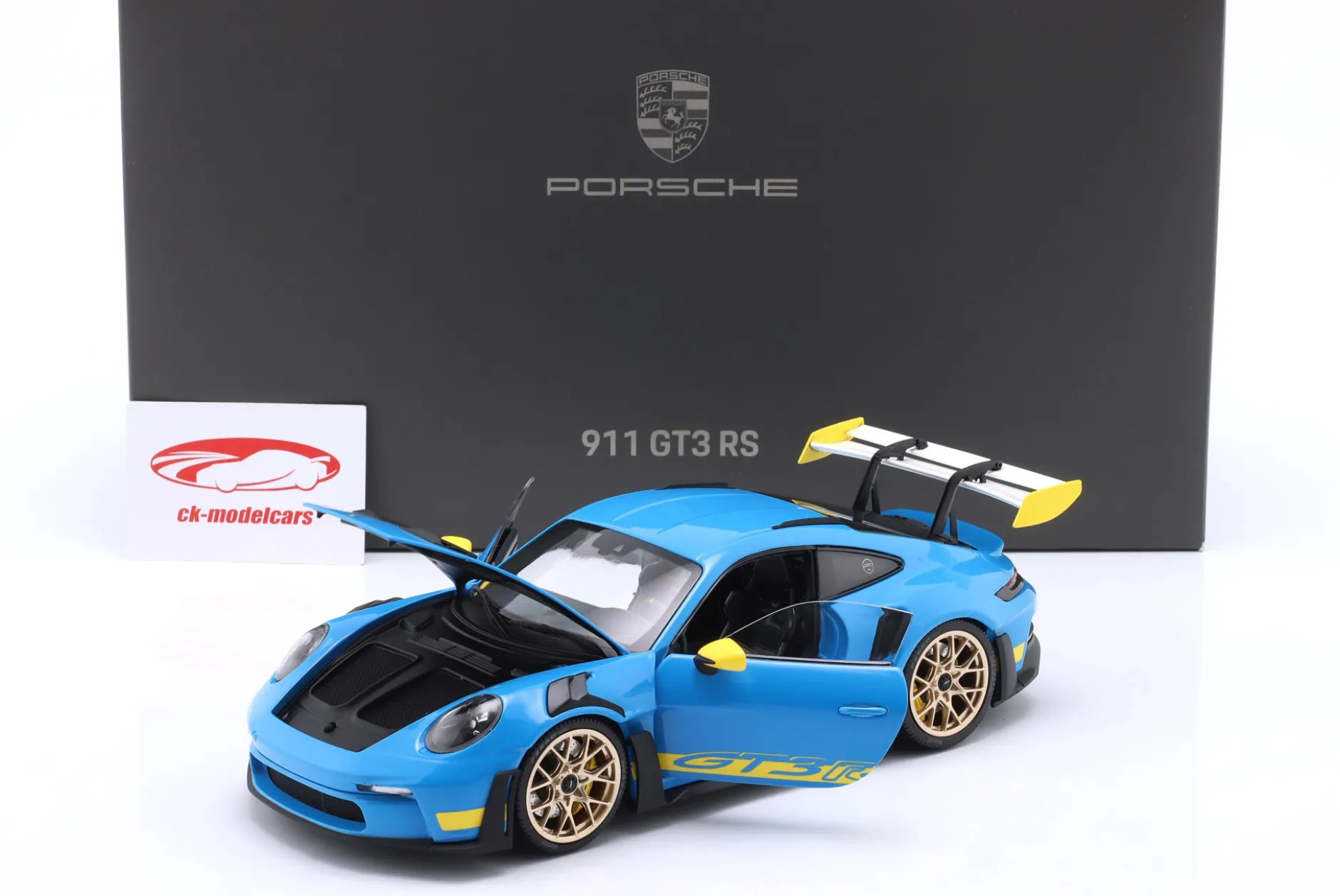 Porsche 911 (992) GT3 RS Tribute 24h Daytona 2003 Rivierablau 1:18 Minichamps