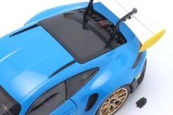 Porsche 911 (992) GT3 RS Tribute 24h Daytona 2003 Rivierablau 1:18 Minichamps