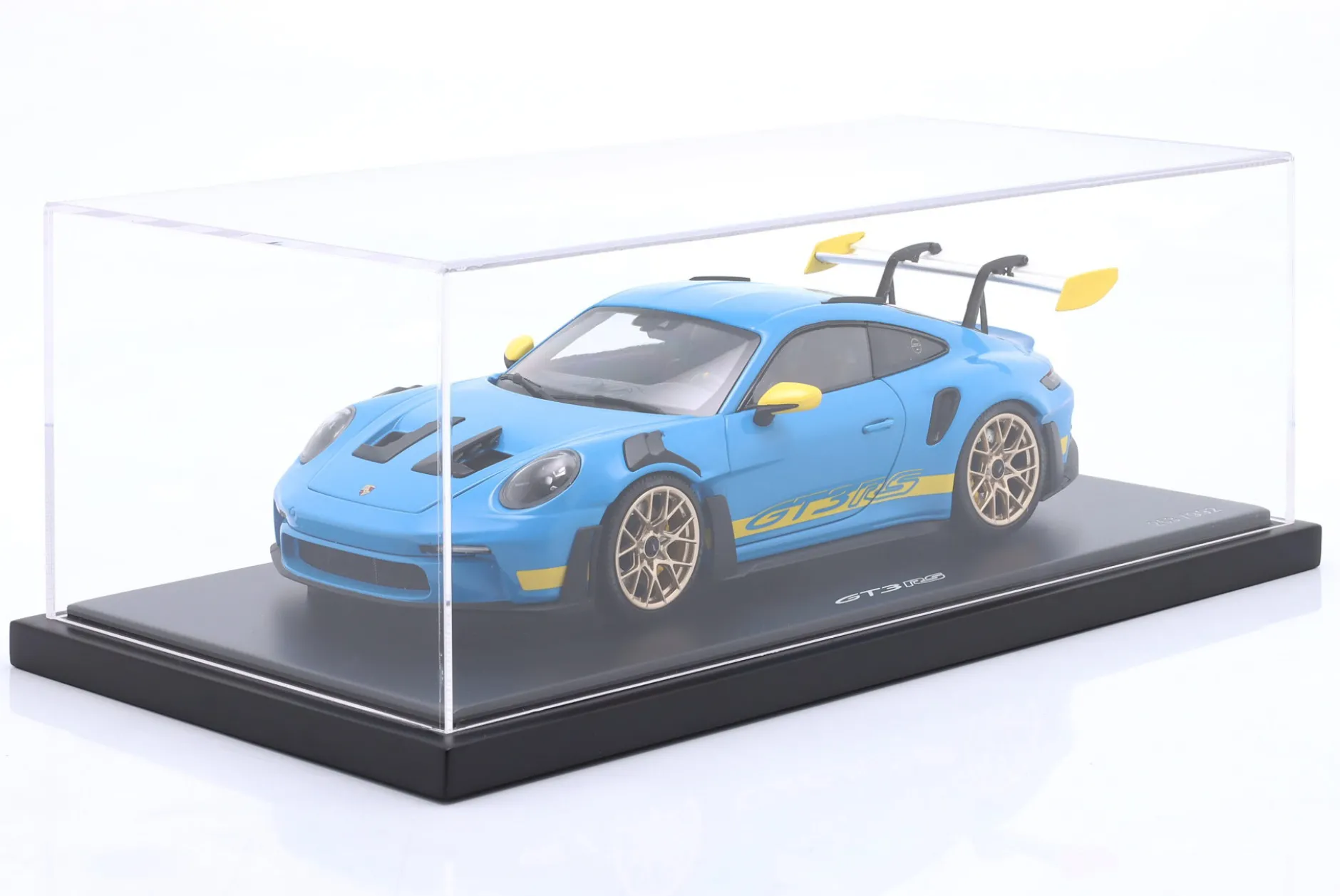 Porsche 911 (992) GT3 RS Tribute 24h Daytona 2003 Rivierablau 1:18 Minichamps