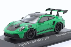 Porsche 911 (992) GT3 RS Weissach-Paket 2023 grün / schwarz 1:43 Minichamps
