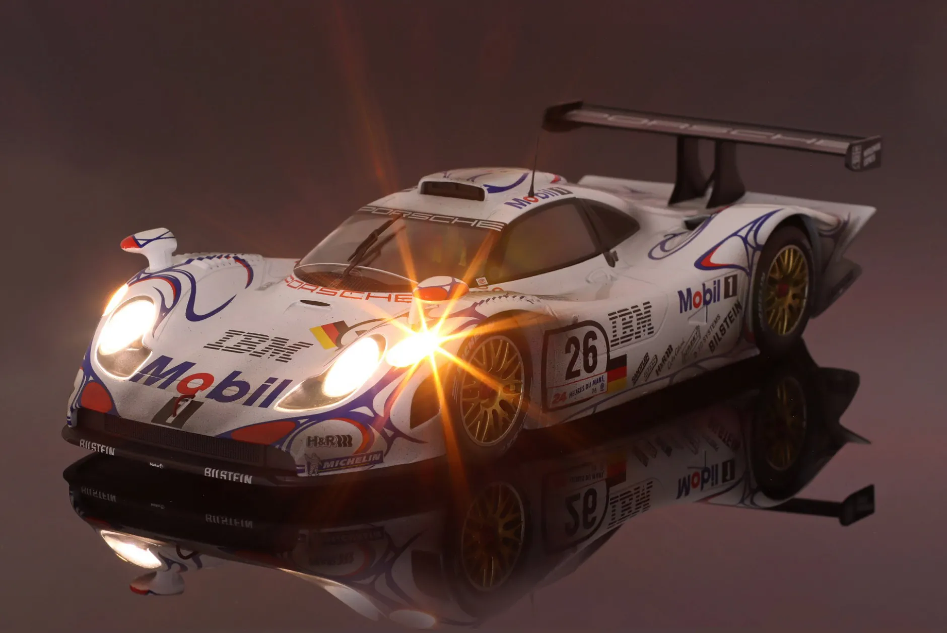Porsche 911 GT1 #26 Sieger 24h LeMans 1998 Dirty Version 1:12 WERK83
