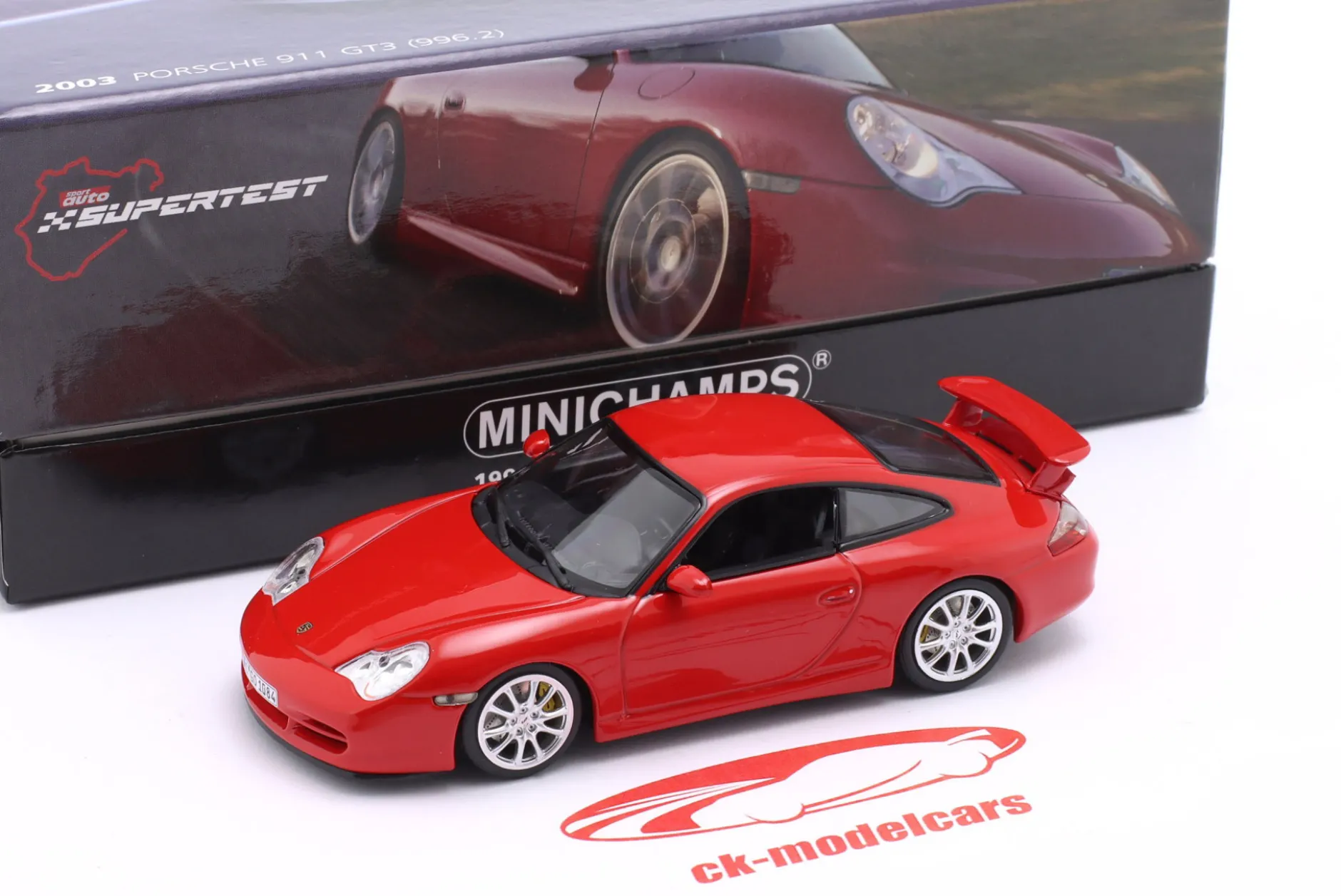 Porsche 911 (996.2) GT3 Test Nürburgring 2003 rot 1:43 Minichamps