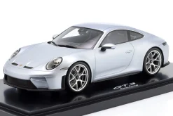 Porsche 911 (992.2) GT3 Touring Baujahr 2025 polarsilber 1:18 Spark
