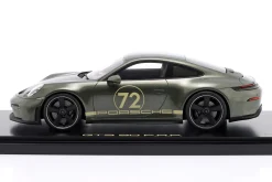 Porsche 911 (992.2) GT3 Touring 90.Geburtstag F. A. Porsche 2025 grün 1:18 Spark