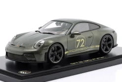 Porsche 911 (992.2) GT3 Touring 90.Geburtstag F. A. Porsche 2025 grün 1:18 Spark