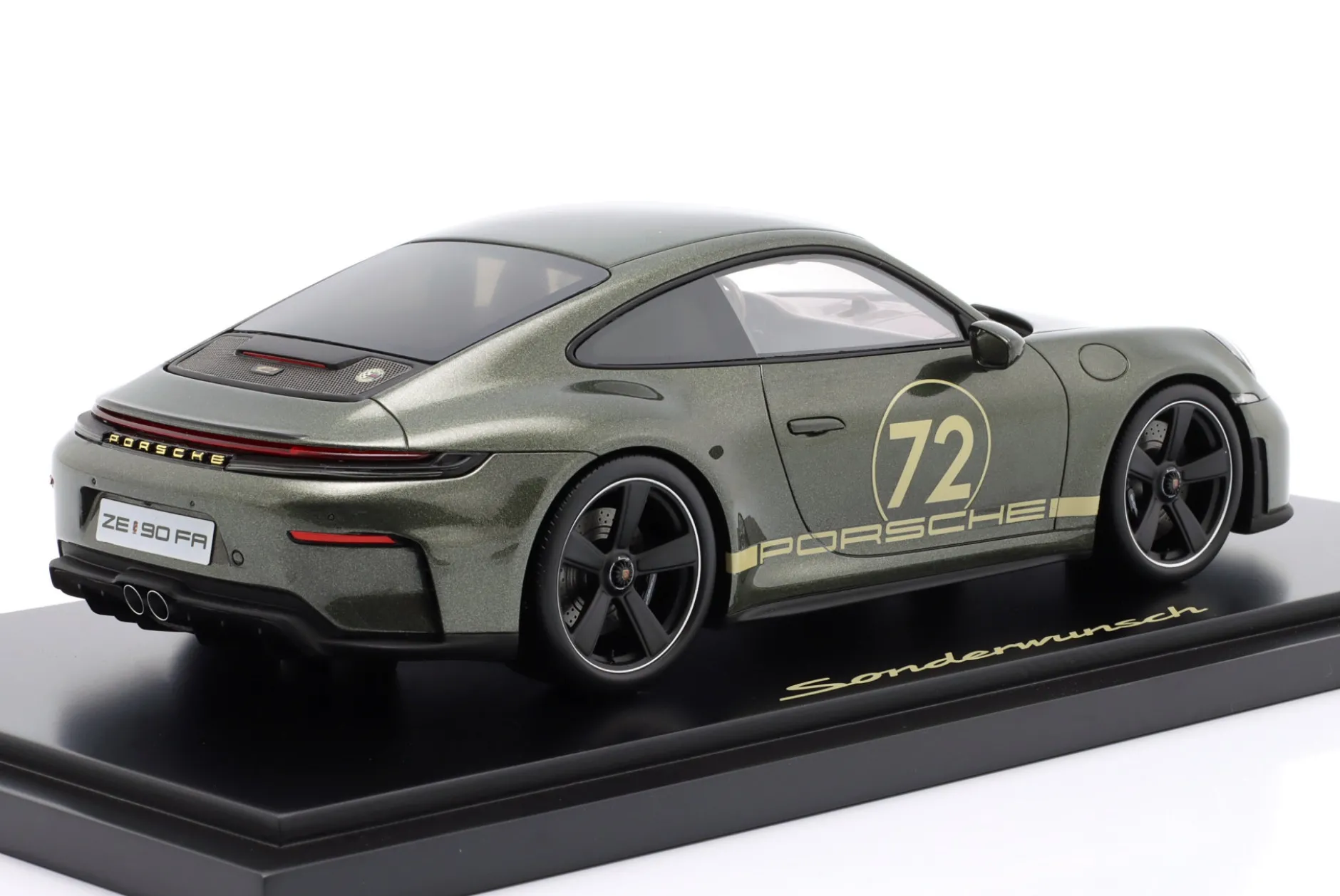 Porsche 911 (992.2) GT3 Touring 90.Geburtstag F. A. Porsche 2025 grün 1:18 Spark
