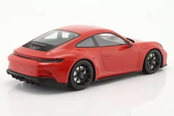 Porsche 911 (992) GT3 Touring 2022 indischrot / schwarze Felgen 1:18 Minichamps