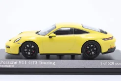 Porsche 911 (992) GT3 Touring 2021 racing gelb / schwarze Felgen 1:43 Minichamps