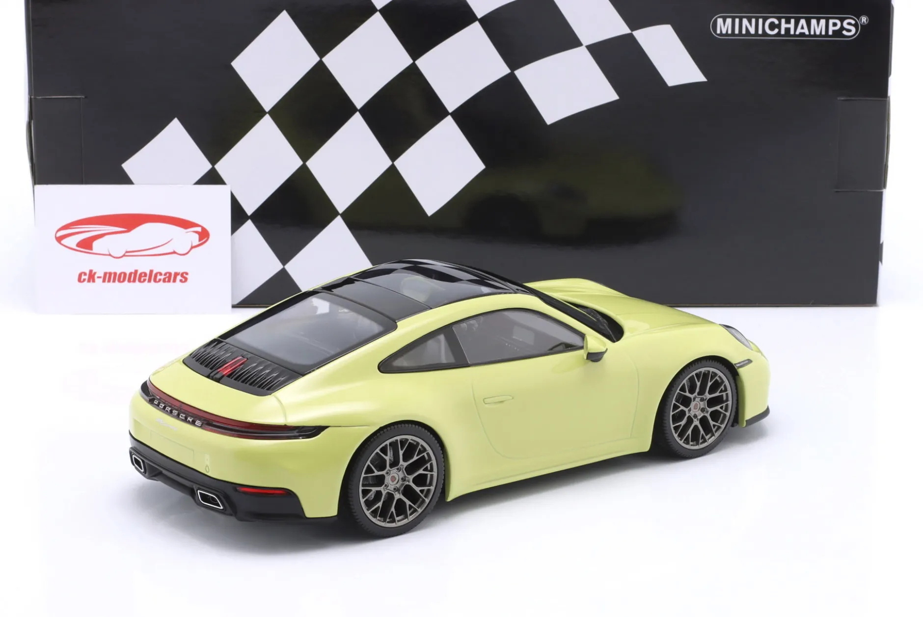 Porsche 911 (992 II) Carrera Coupe Baujahr 2024 gelb metallic 1:18 Minichamps