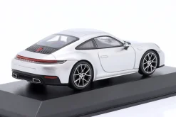 Porsche 911 (992 II) Carrera Coupe 2024 GT-silbermetallic 1:43 Minichamps