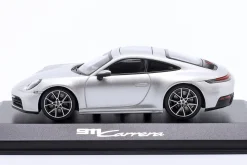 Porsche 911 (992 II) Carrera Coupe 2024 GT-silbermetallic 1:43 Minichamps