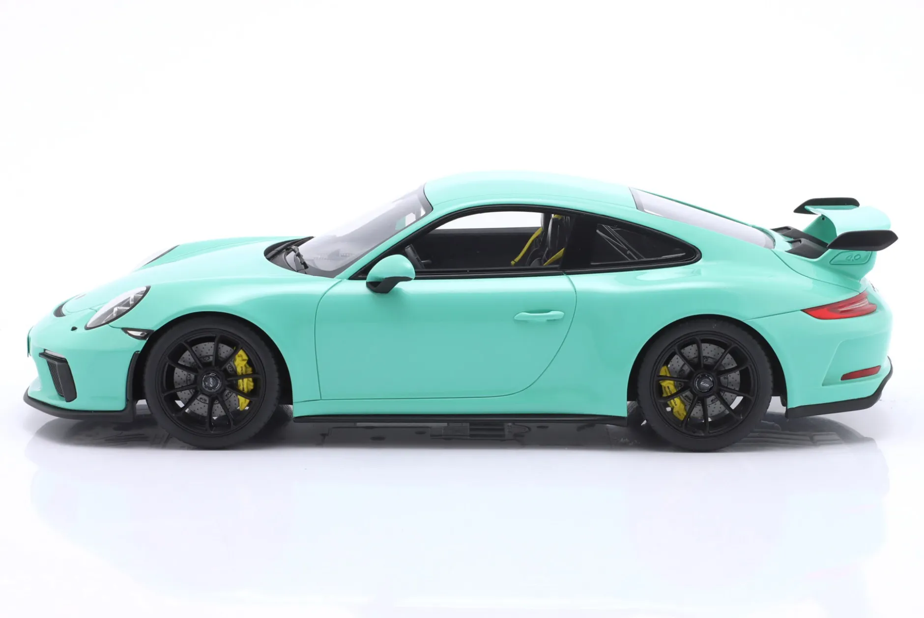 Porsche 911 (991 II) GT3 Baujahr 2018 mintgrün 1:18 GT-Spirit