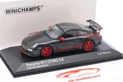 Porsche 911 (997.II) GT3 RS 3.8 Baujahr 2009 grau mit rotem Dekor 1:43 Minichamps