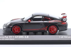 Porsche 911 (997.II) GT3 RS 3.8 Baujahr 2009 grau mit rotem Dekor 1:43 Minichamps