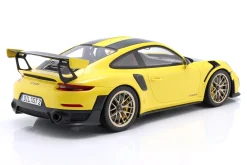 Porsche 911 (991 II) GT2 RS gelb / schwarz 1:12 GT-Spirit