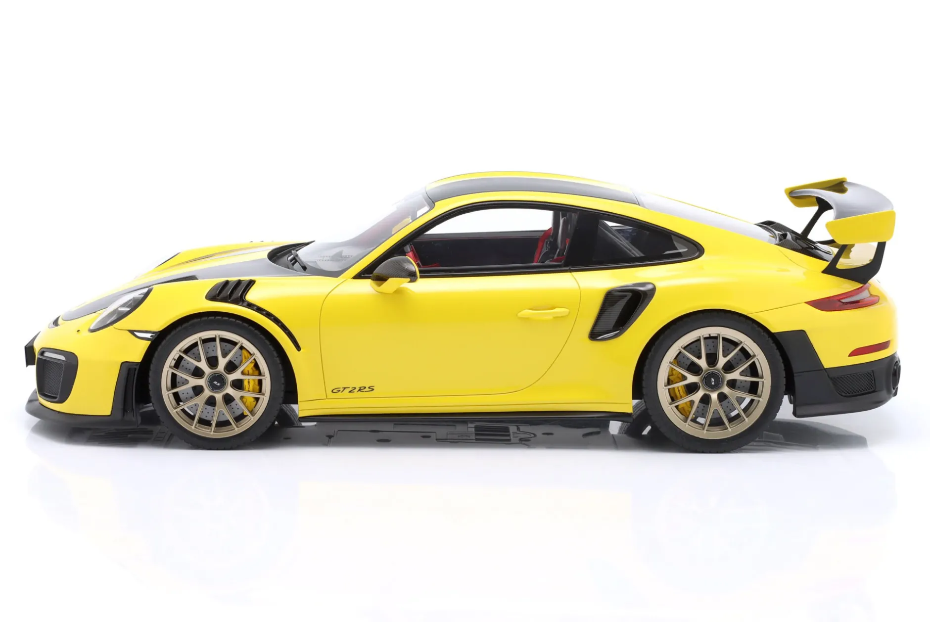 Porsche 911 (991 II) GT2 RS gelb / schwarz 1:12 GT-Spirit