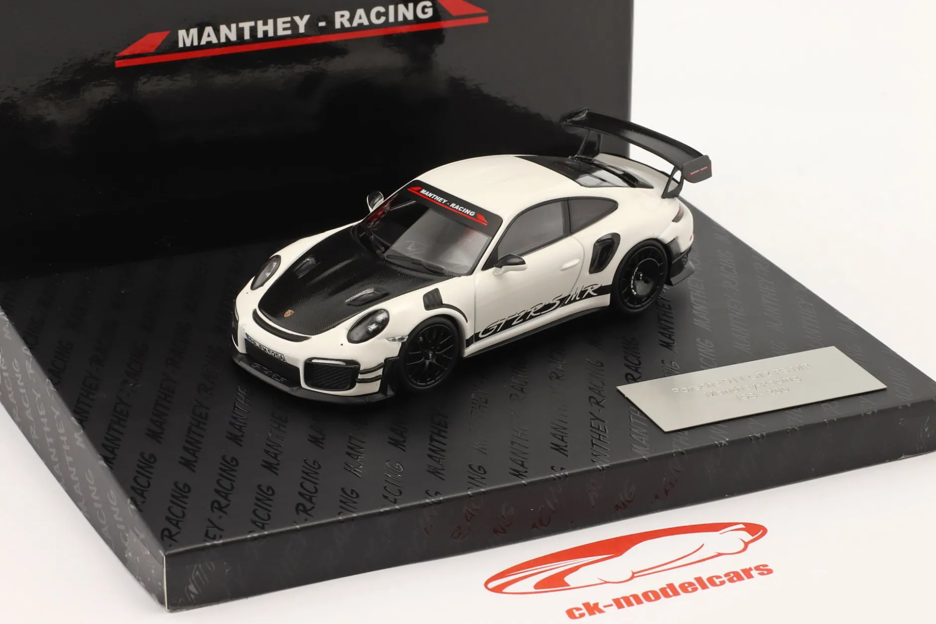 Porsche 911 (991 II) GT2 RS MR Manthey Racing weiß / schwarz 1:43 Minichamps