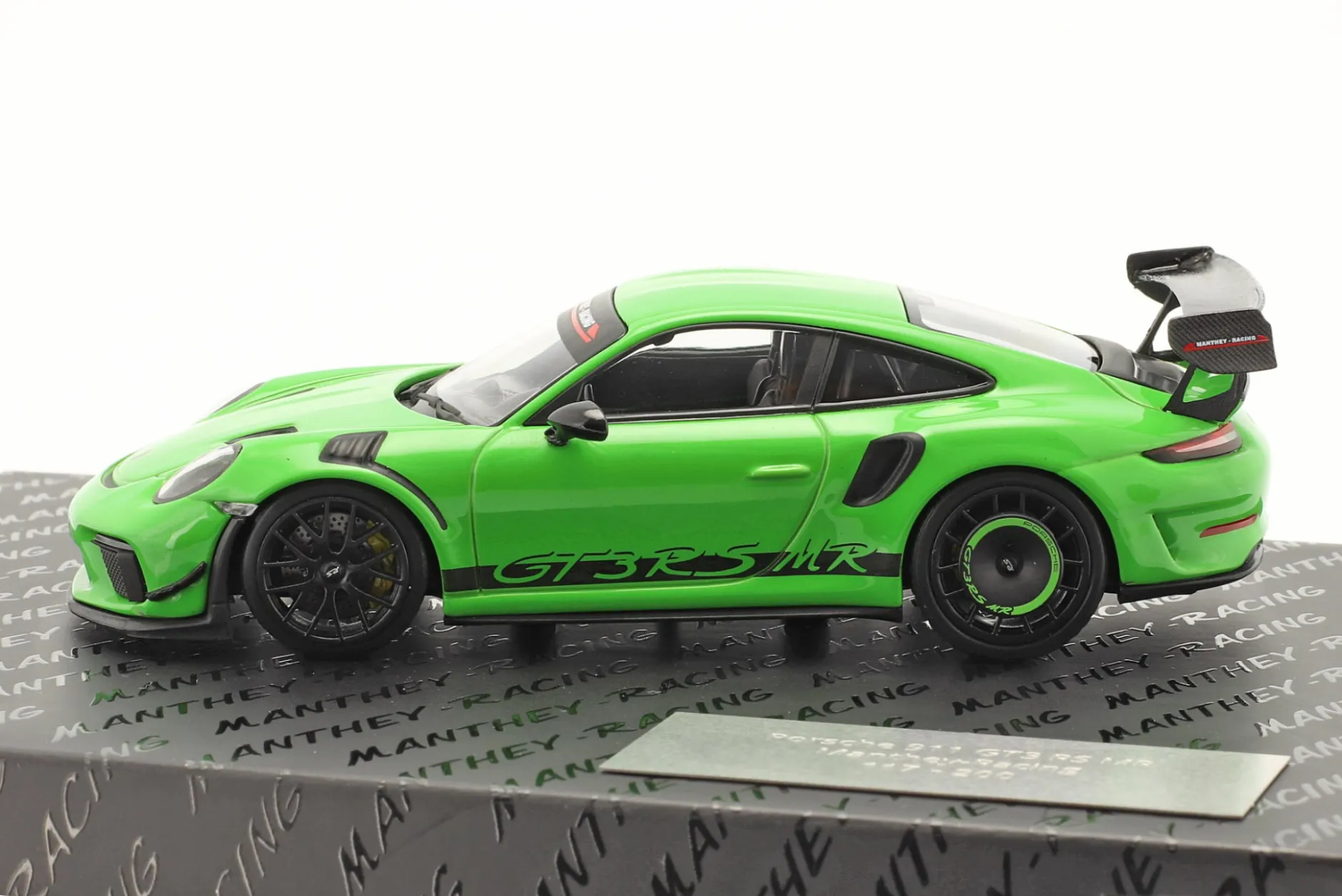 Porsche 911 (991 II) GT3 RS MR Manthey Racing grün 1:43 Minichamps