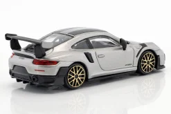 Porsche 911 (991 II) GT2 RS Street Fire silber 1:43 Bburago