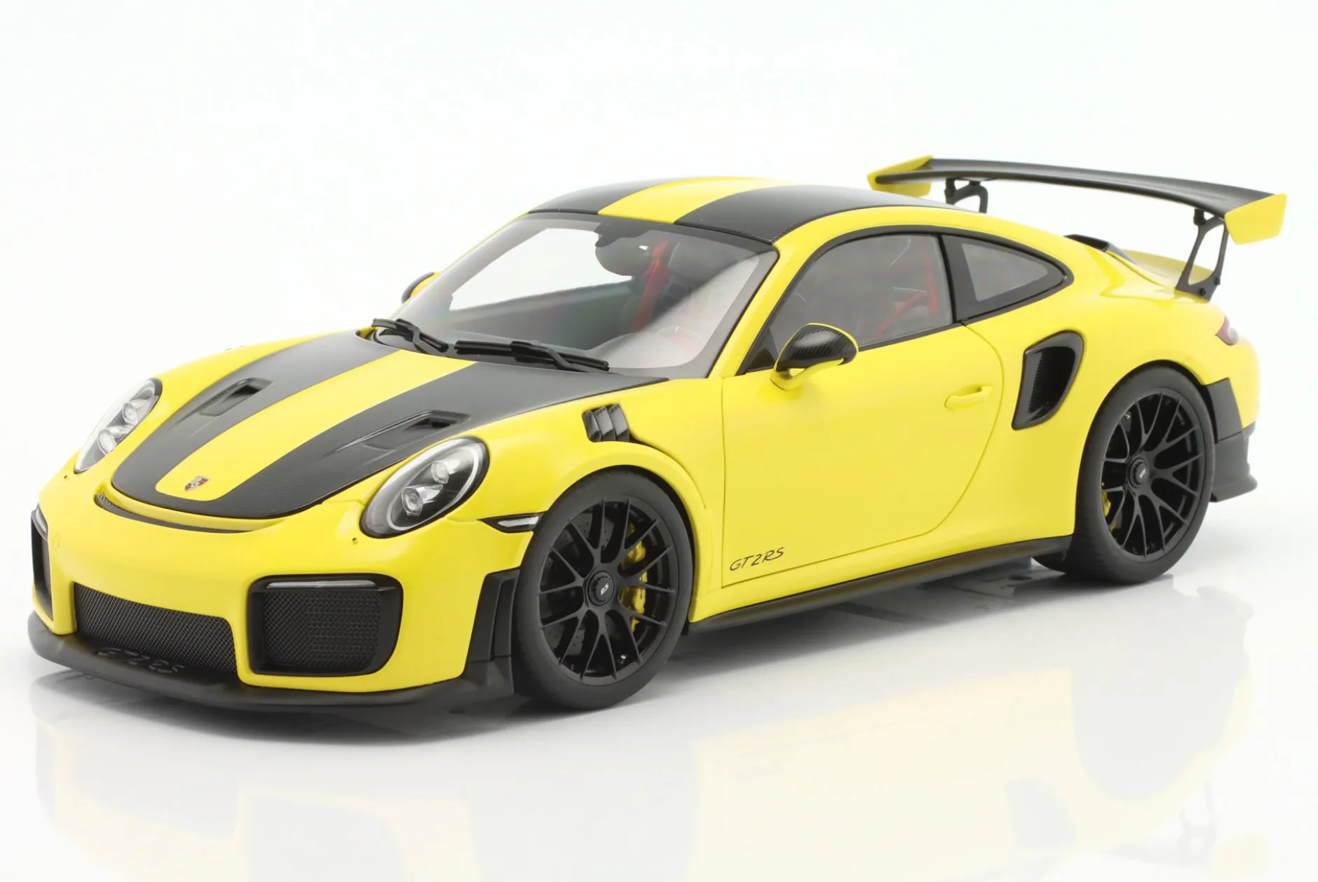 Porsche 911 (991 II) GT2 RS Weissach Package 2017 racing gelb 1:18 AUTOart