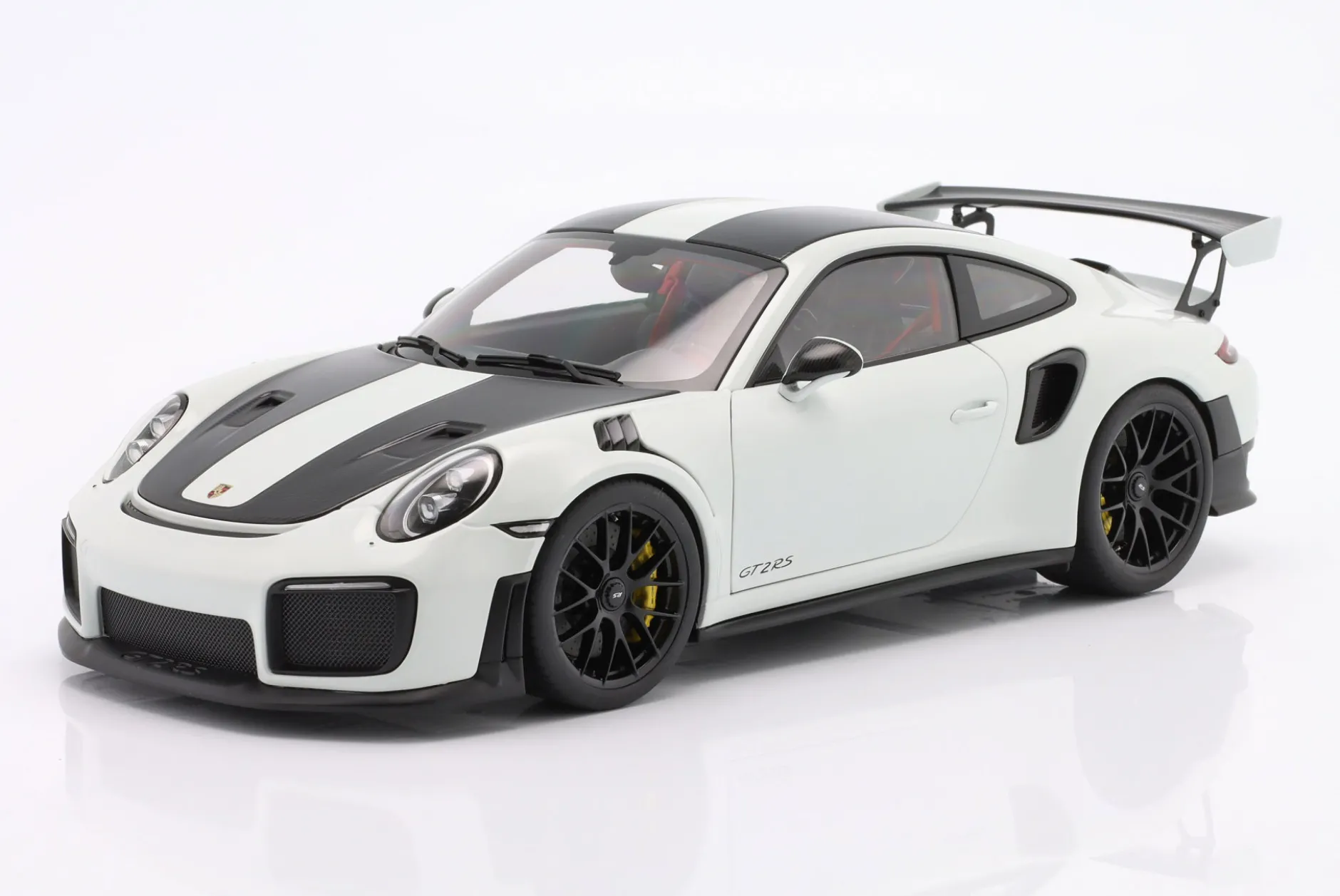 Porsche 911 (991 II) GT2 RS Weissach Package 2017 weiß 1:18 AUTOart